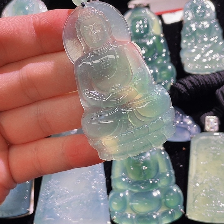 翡翠颈饰未镶嵌57，