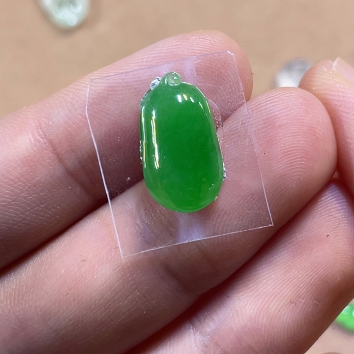 定制翡翠未镶嵌福瓜