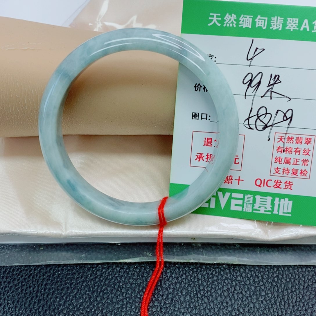 翡翠未镶嵌手镯天然翡翠4