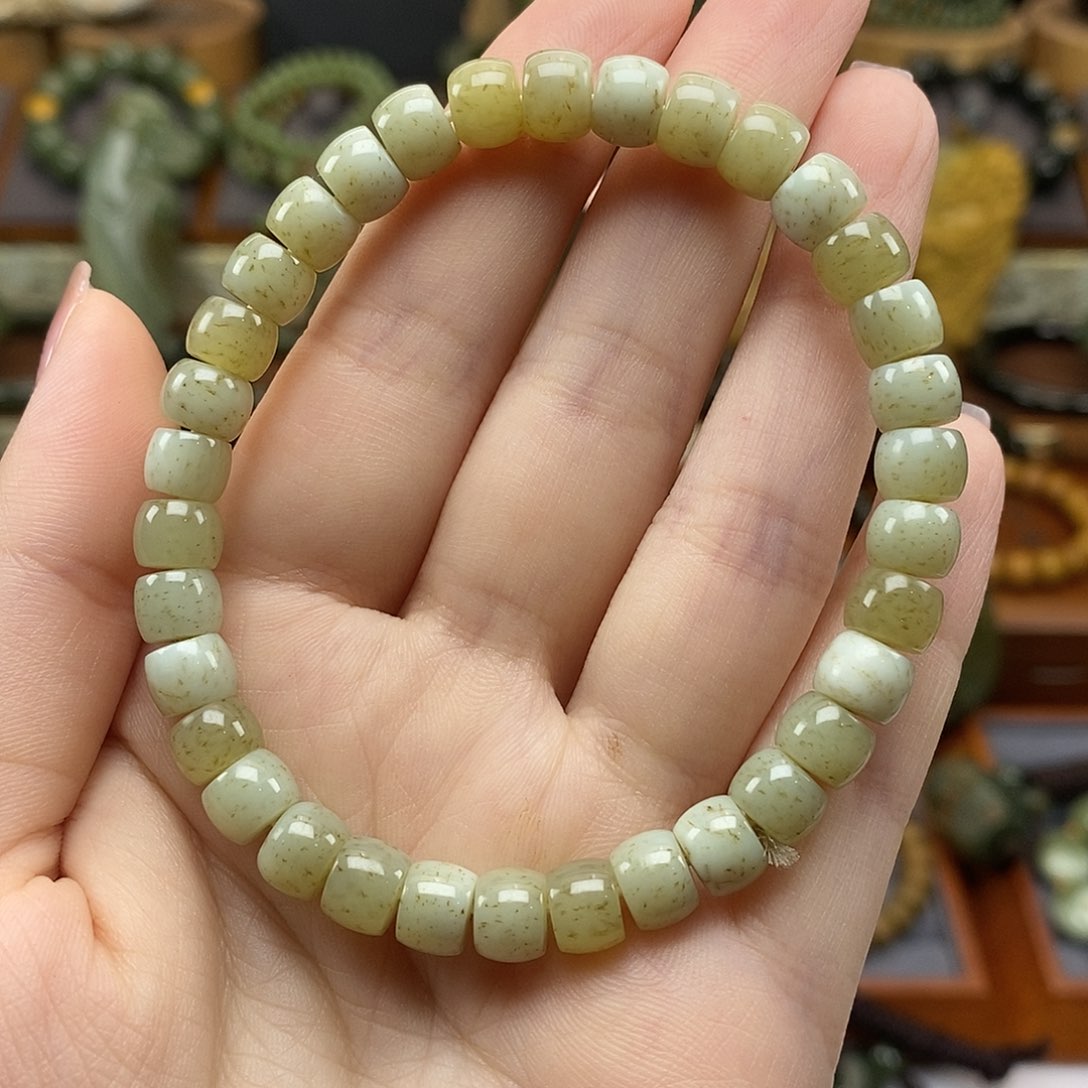 手链未镶嵌岫岩老玉（透闪石质玉）