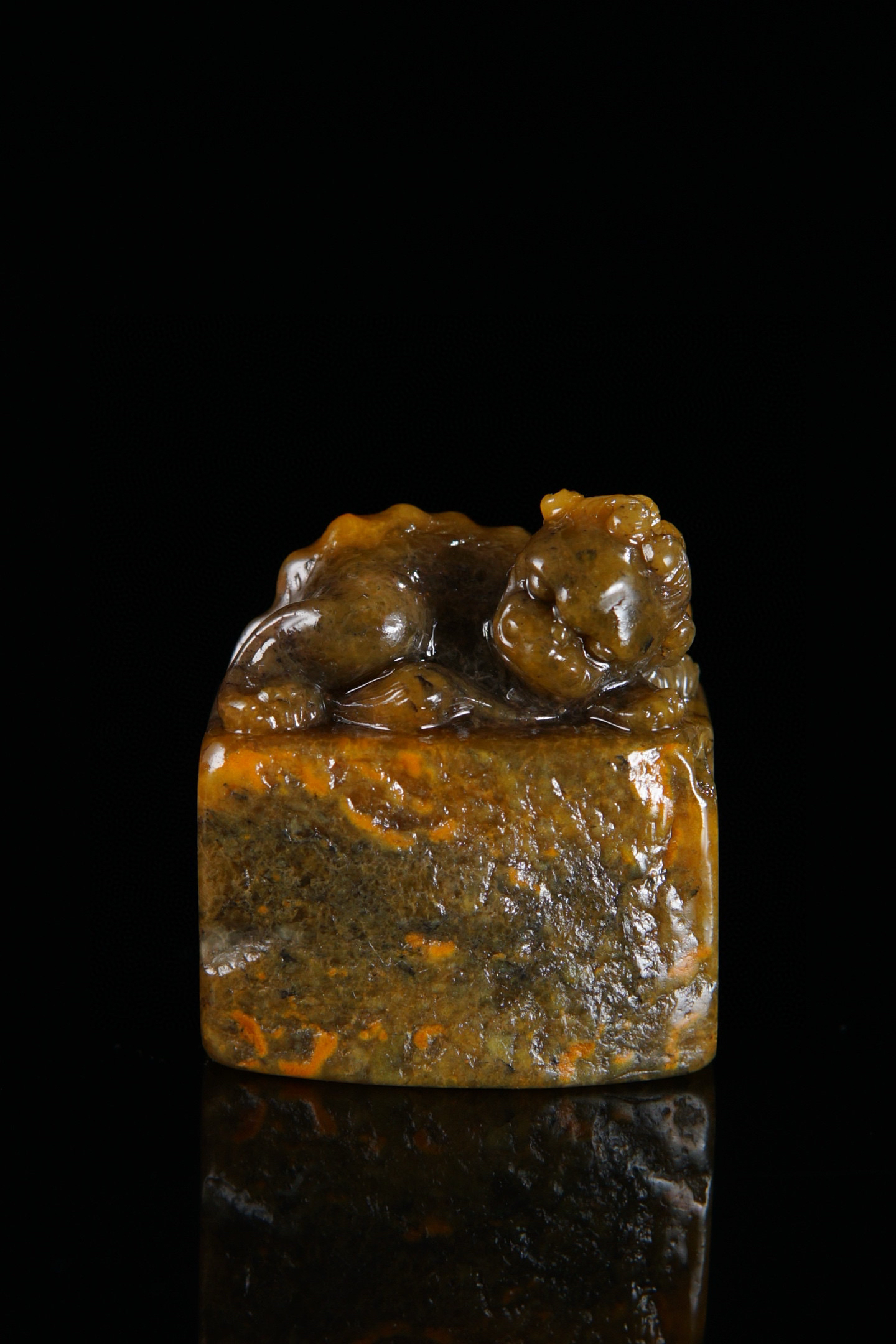 满丝寿山石灰田印章 尺寸2.8-2-3.2cm 净重33.2g
