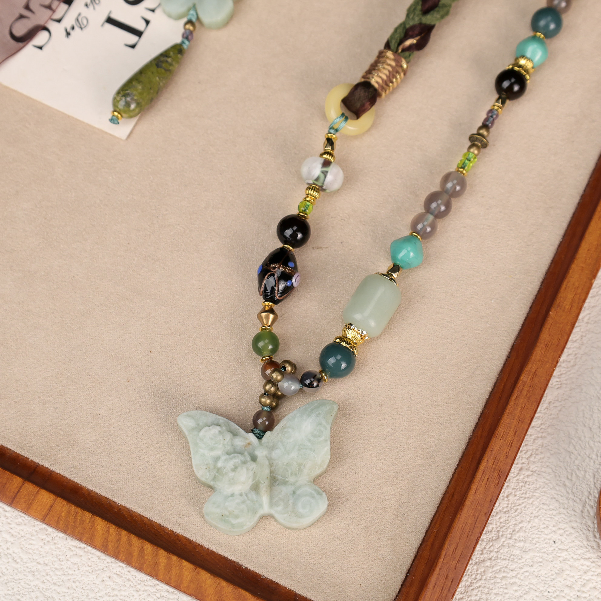 LZ4619天然岫岩蝴蝶吊坠绳编项链