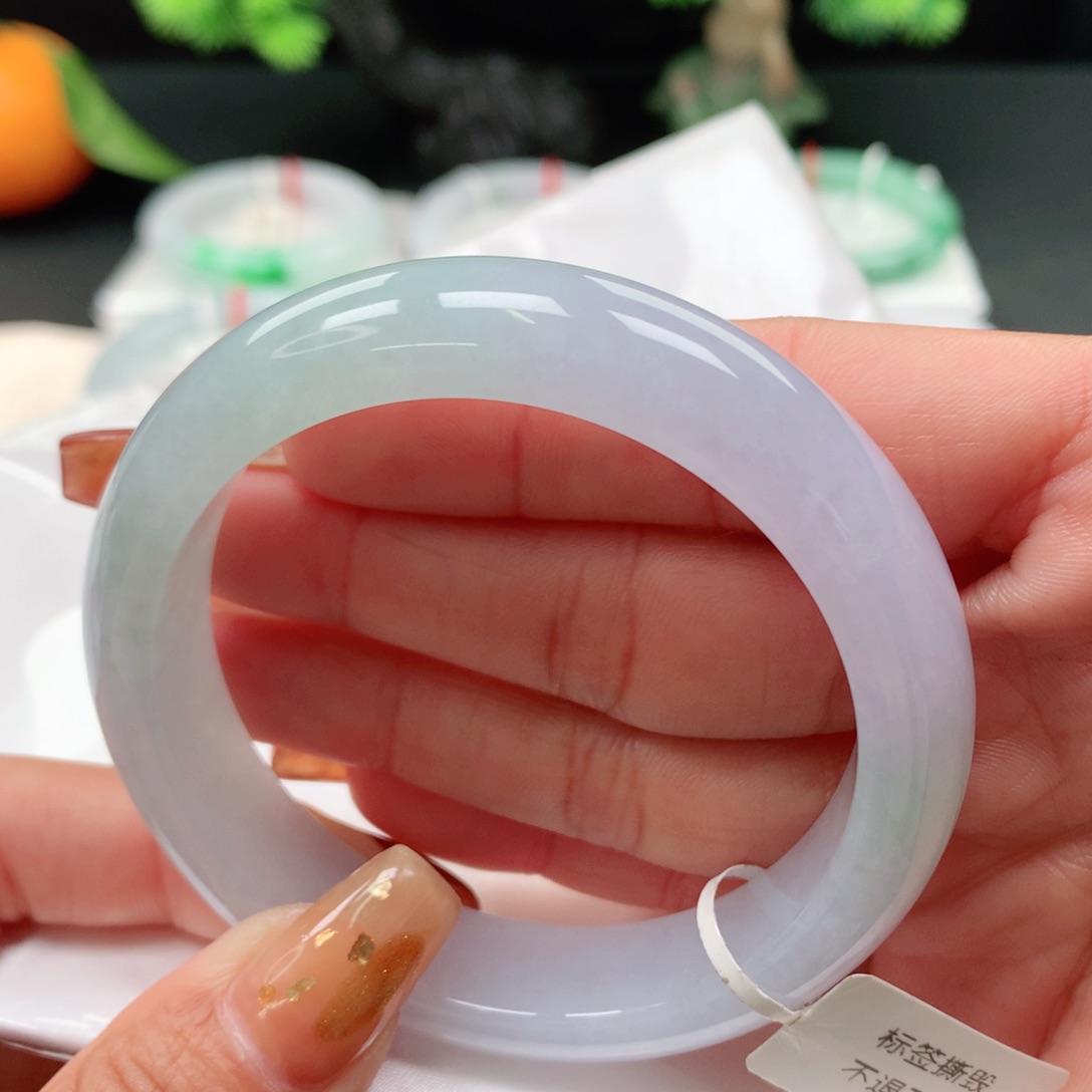 翡翠手镯未镶嵌 正圈56+