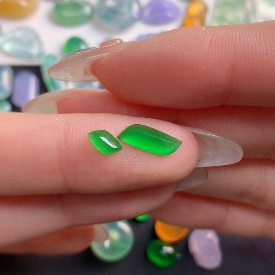 翡翠裸石11.43/4.39/2.74