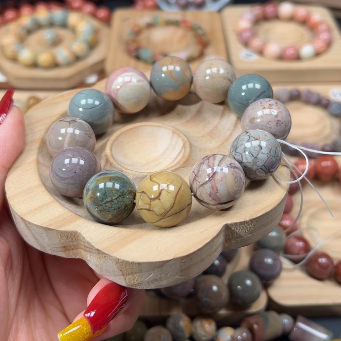 鱼***鹰石英质玉未镶嵌手链145