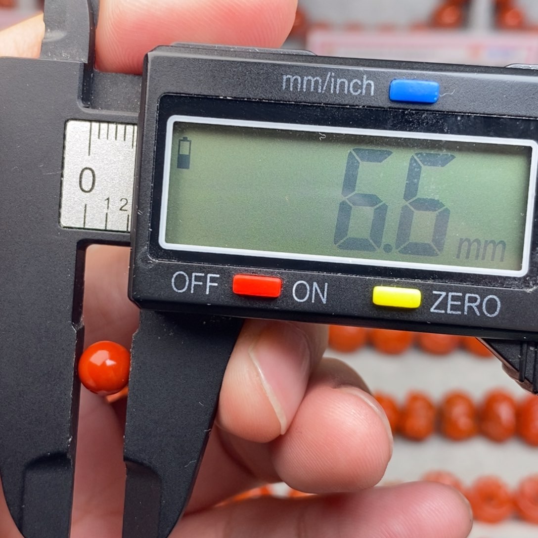 南红玛瑙配饰未镶嵌许***?