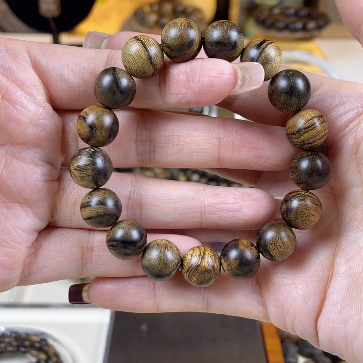 【闪购商品】沉香手串一****样芽庄棋楠瘤疤