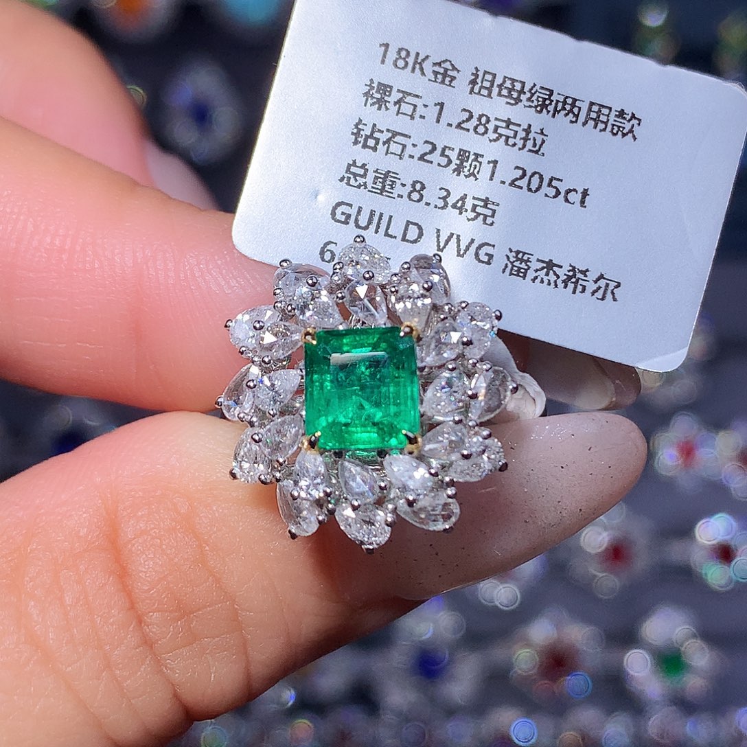 戒指18K金镶嵌祖母绿