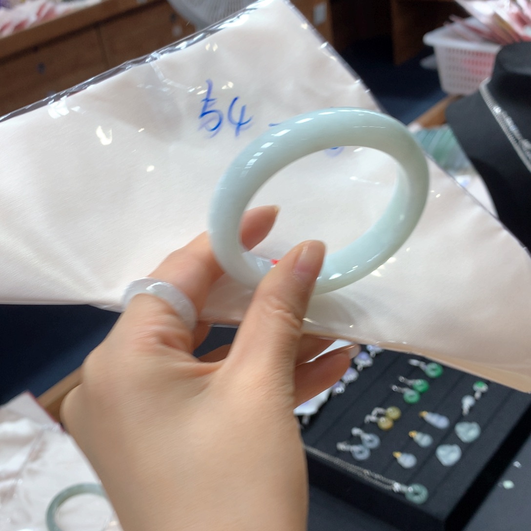 未镶嵌手镯翡翠买断