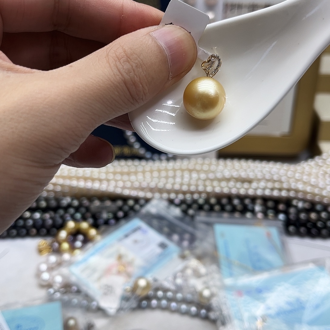 颈饰海水珍珠未镶嵌