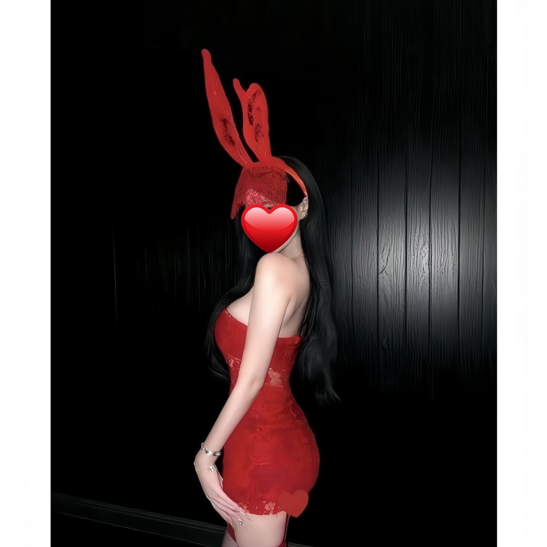 【White pulp】大码蕾丝兔女郎修身连衣裙适合约会套装