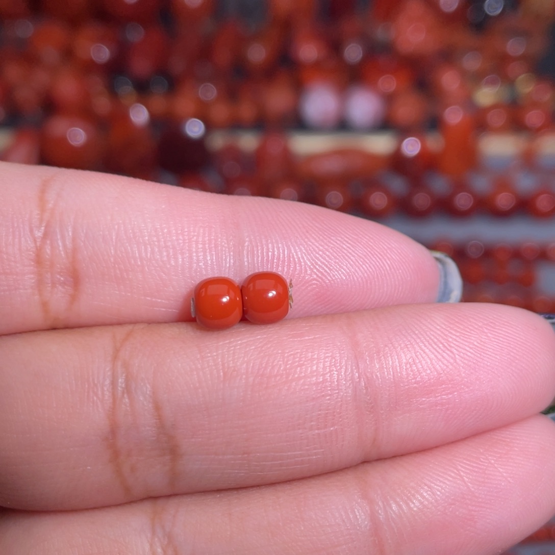 南红玛瑙未镶嵌瓦西柿子红满色满肉老型对珠卡5.4