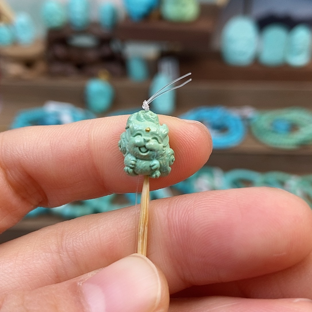 绿松石配饰未镶嵌