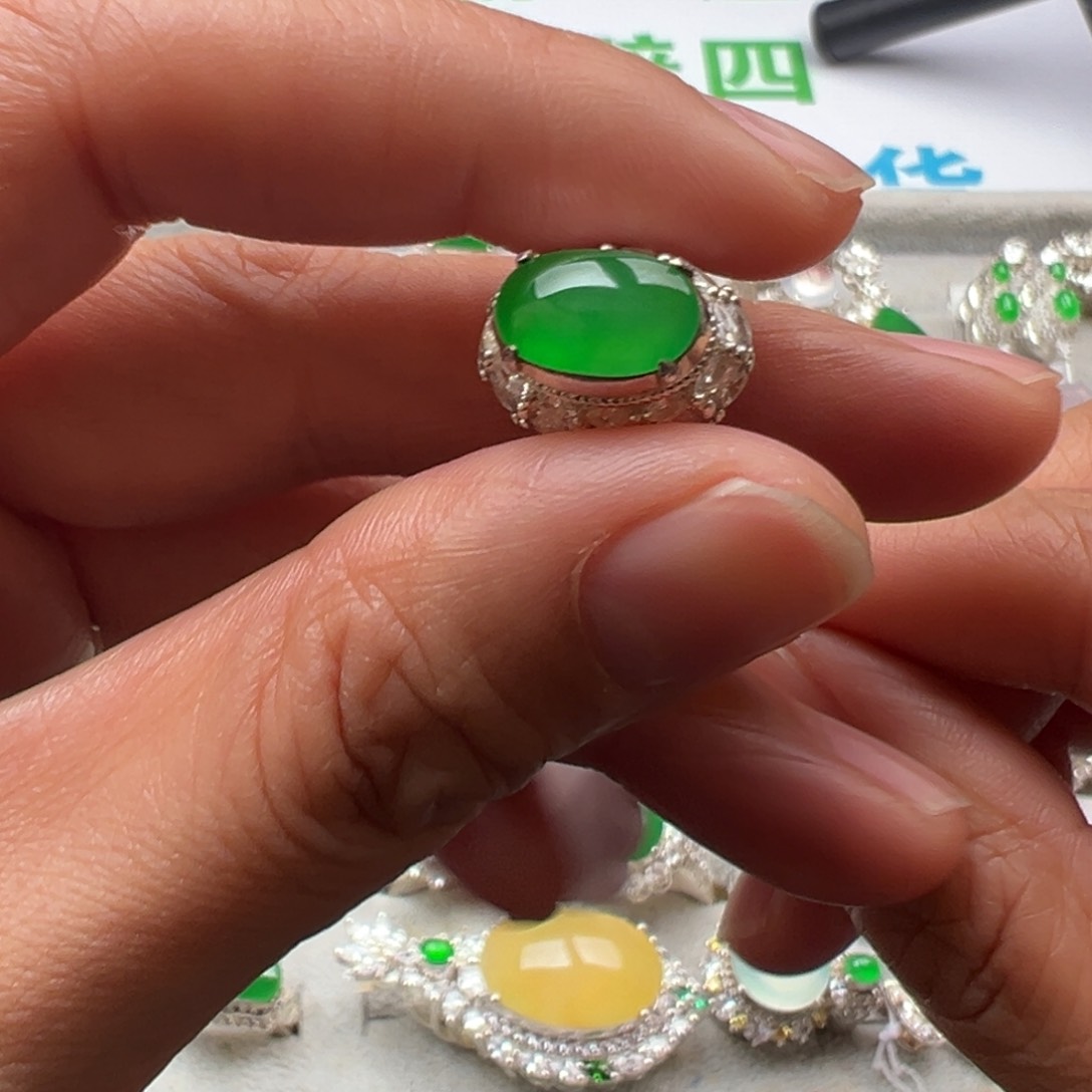 定制翡翠未镶嵌A货