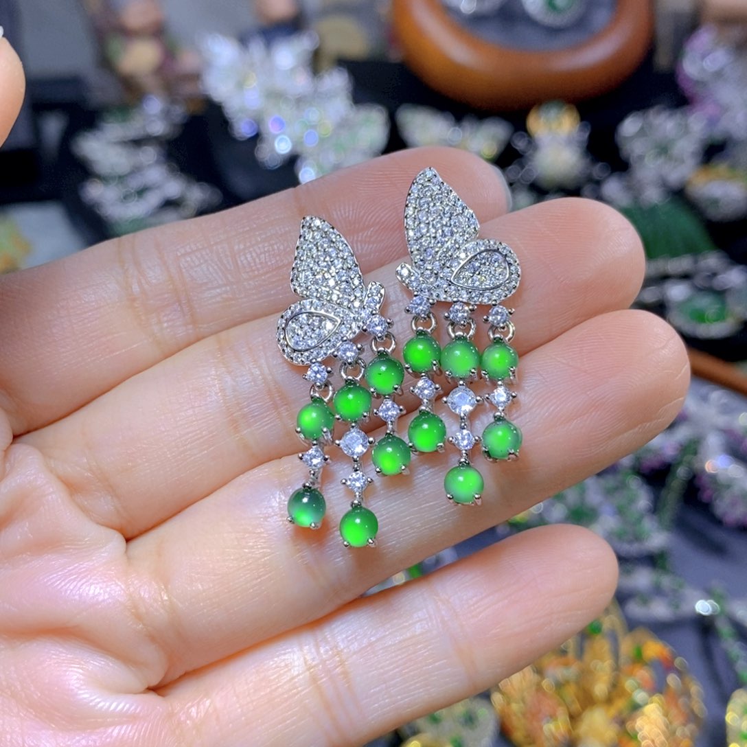 翡翠颈饰银S925镶嵌天然翡翠