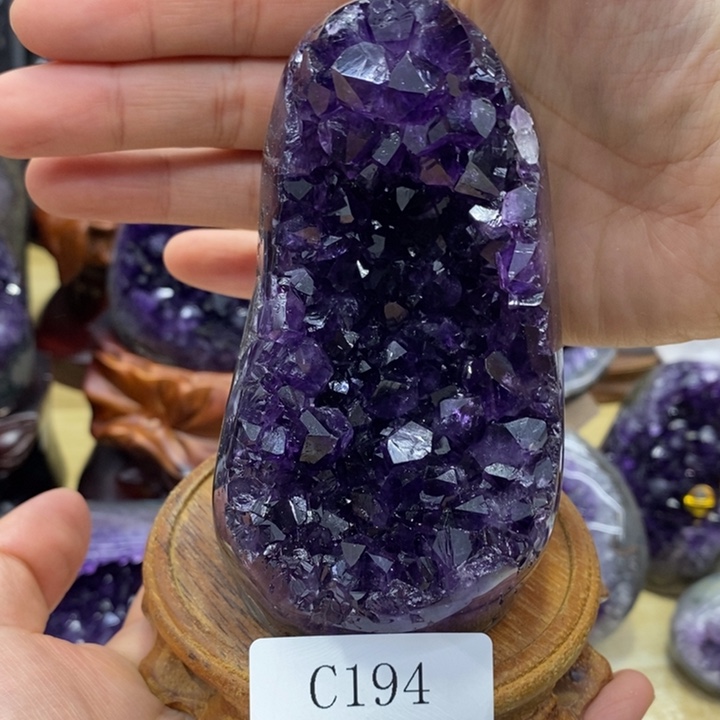 紫晶大型摆件（非配饰）未镶嵌