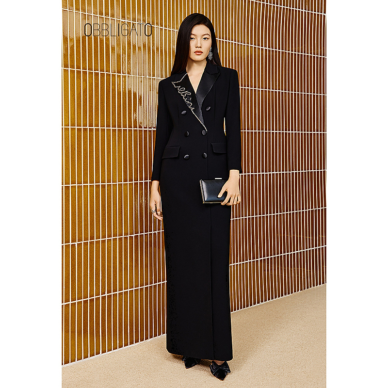 OBBLIGATO奥丽嘉朵1C35505110专选2025冬季新款钉珠领礼服连衣裙