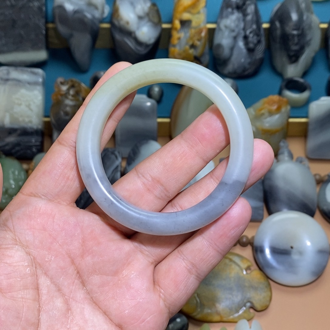 未镶嵌和田玉把件