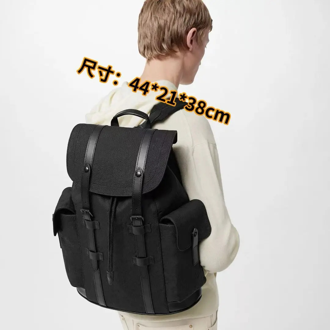 2025黑武士压花双肩包44*38*21cm