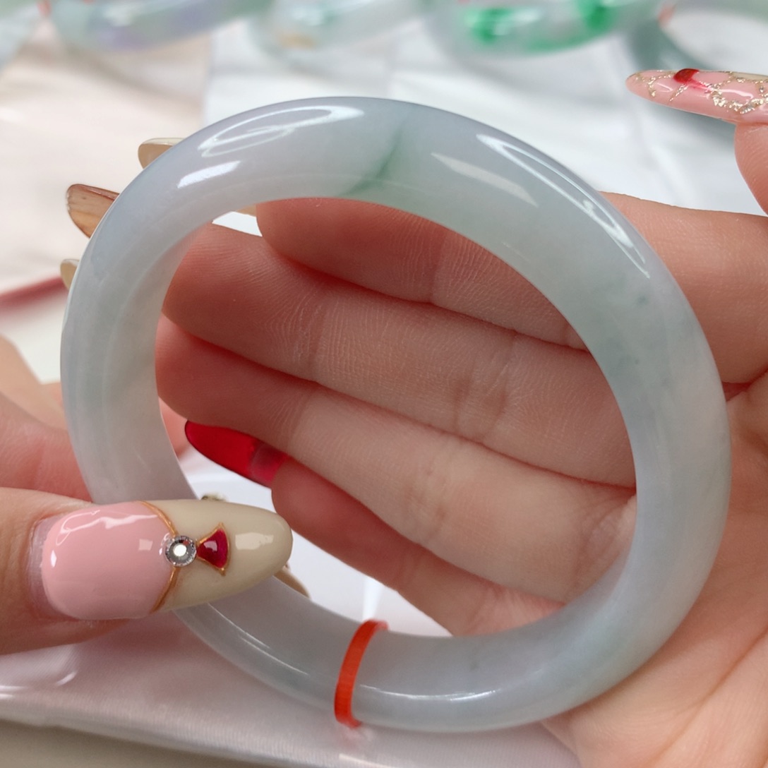 翡翠手镯未镶嵌55.7圈口