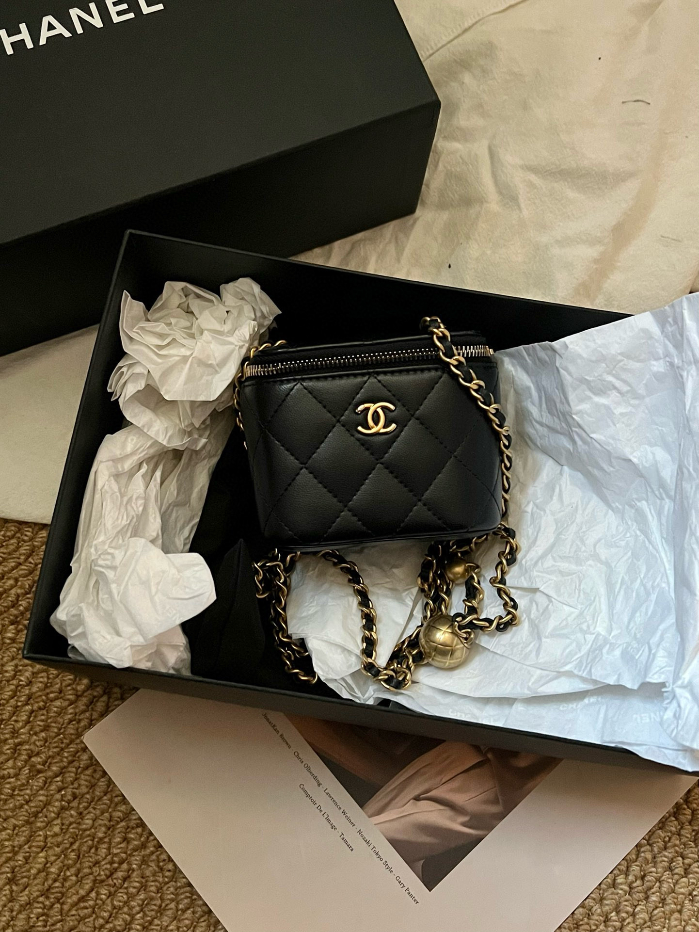 95新 Chanel/香奈儿 chanel 黑金金球小盒子斜挎包