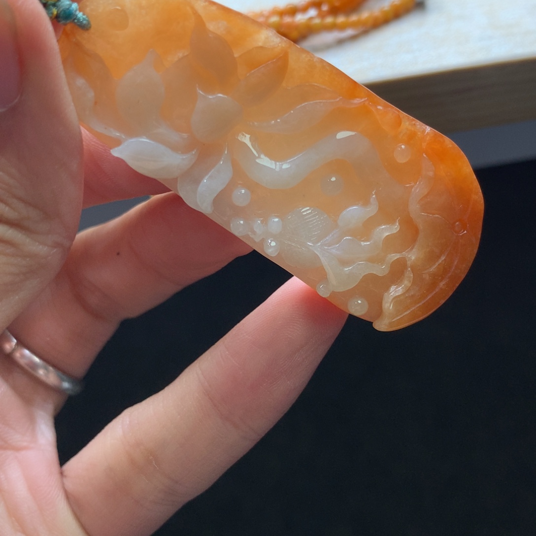 翡翠未镶嵌颈饰吊坠