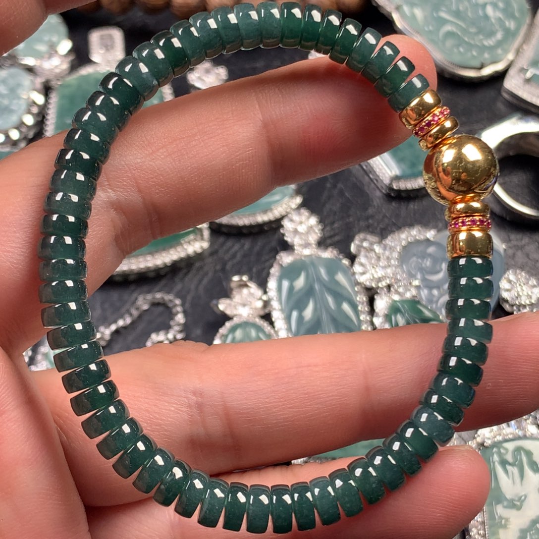 翡翠未镶嵌颈饰要片