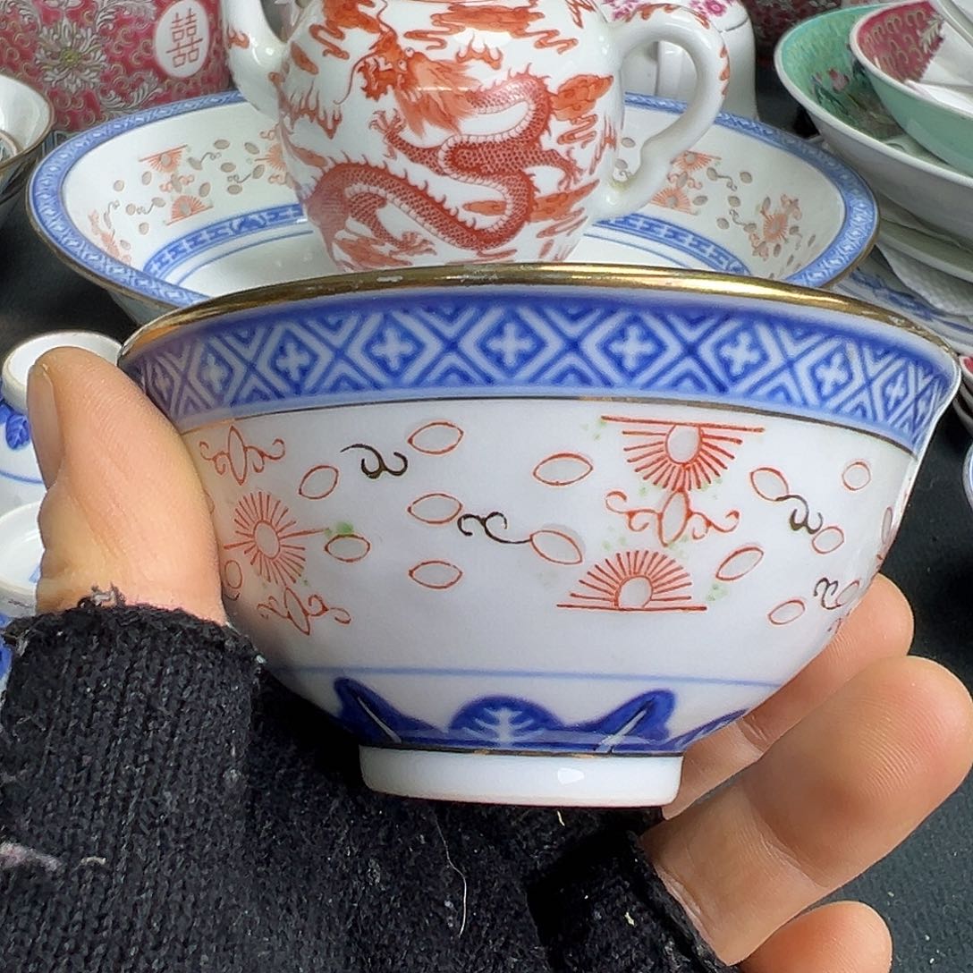 碗景德镇陶瓷青花玲珑加彩小茶碗