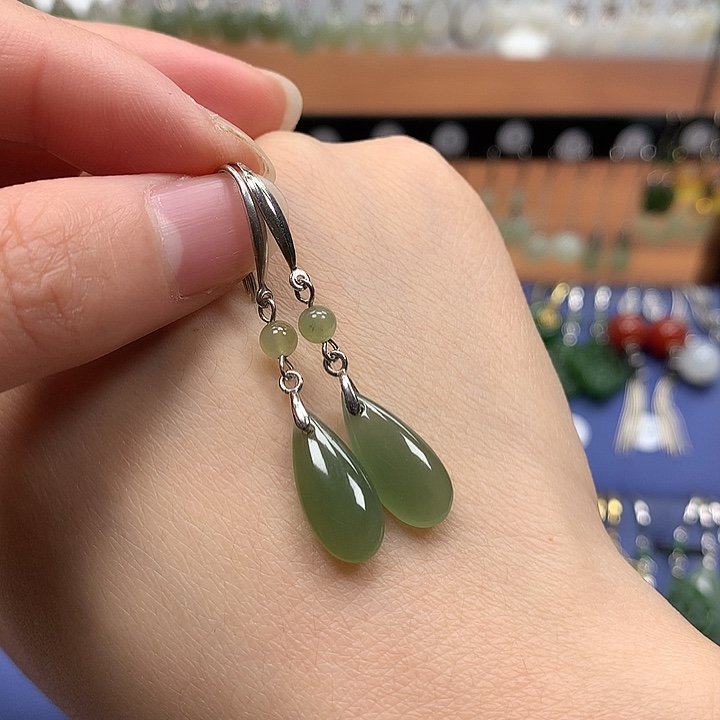 和田玉银S925镶嵌耳饰水滴湖水绿