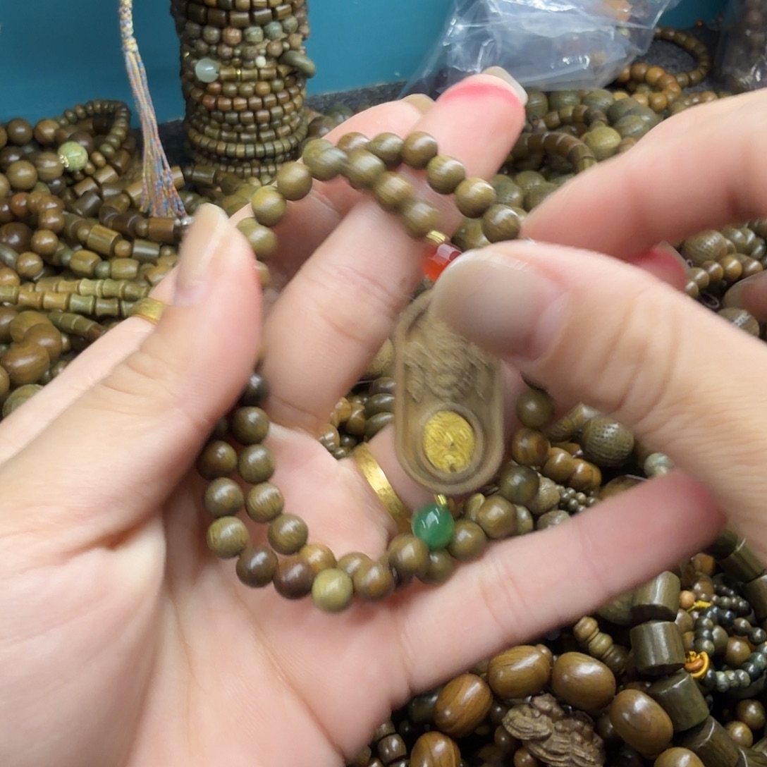 维腊木（绿檀）无事牌