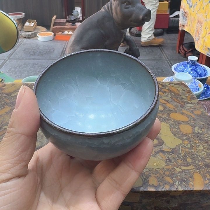 柴烧汝瓷杯一个，瓷