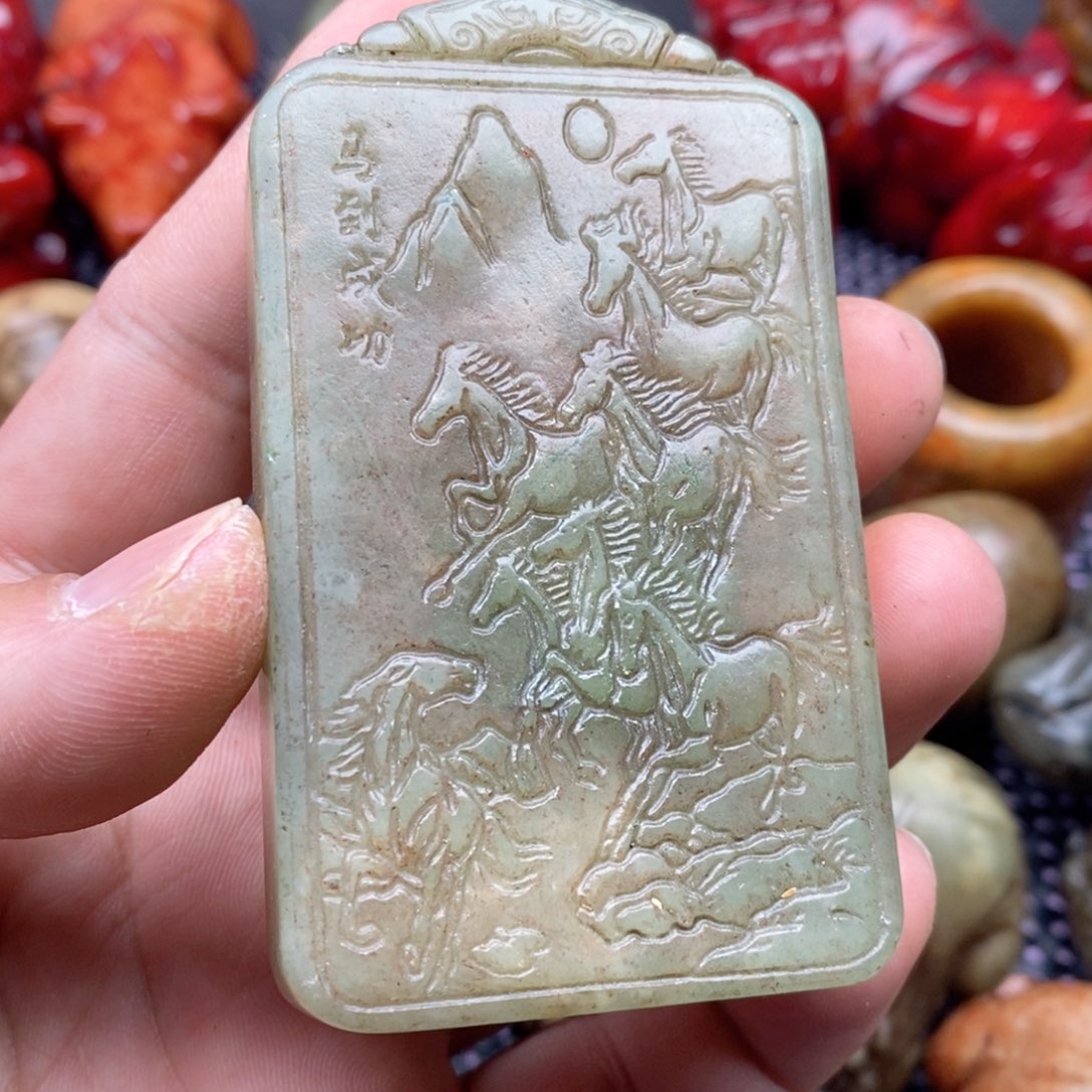 蛇纹石玉未镶嵌颈饰