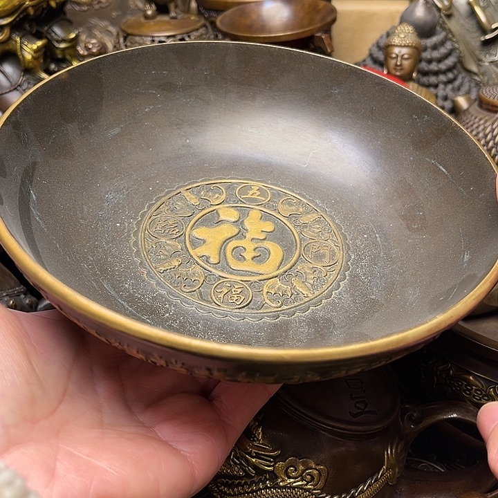 精美铜器批发档口