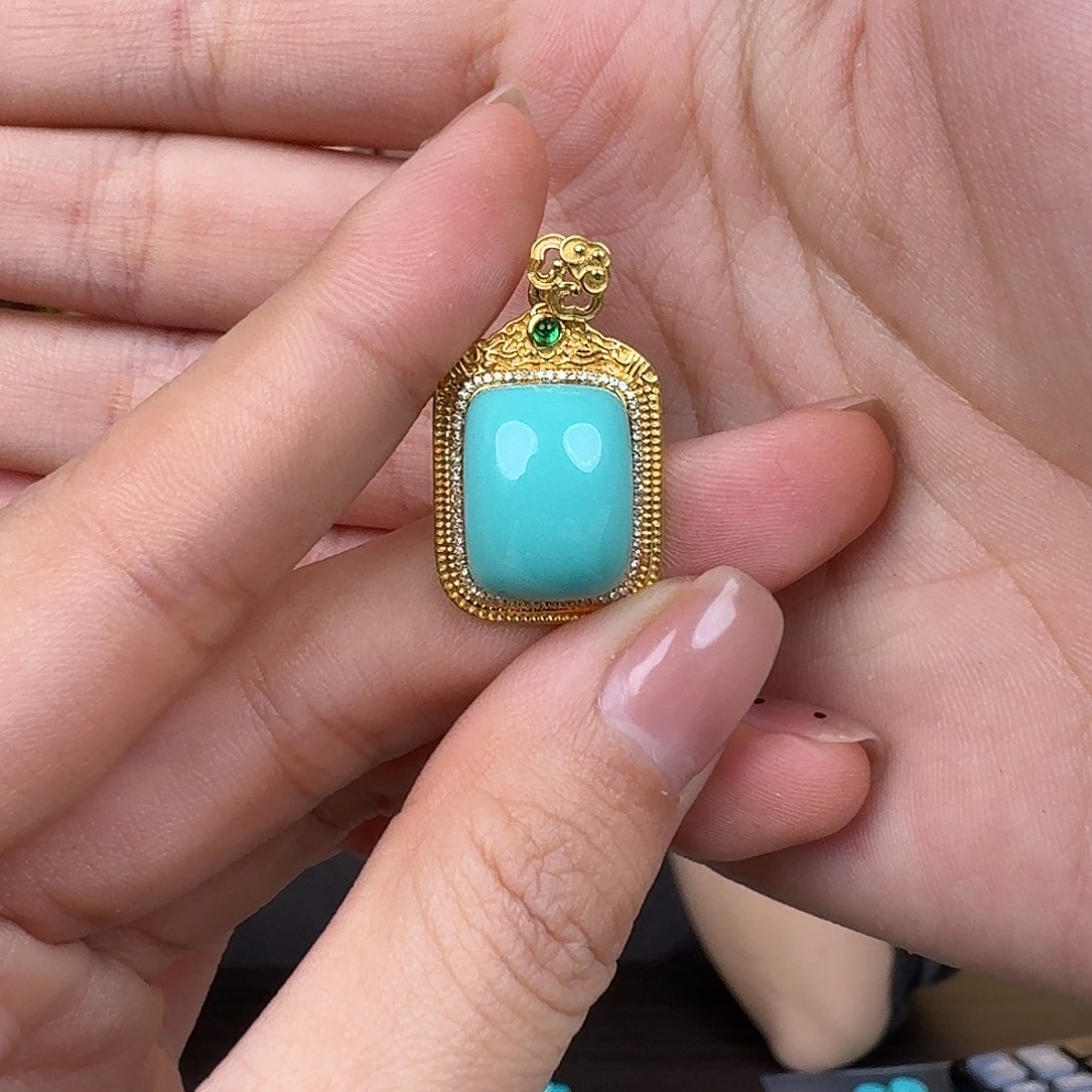 绿松石18K金镶嵌珠宝奇石