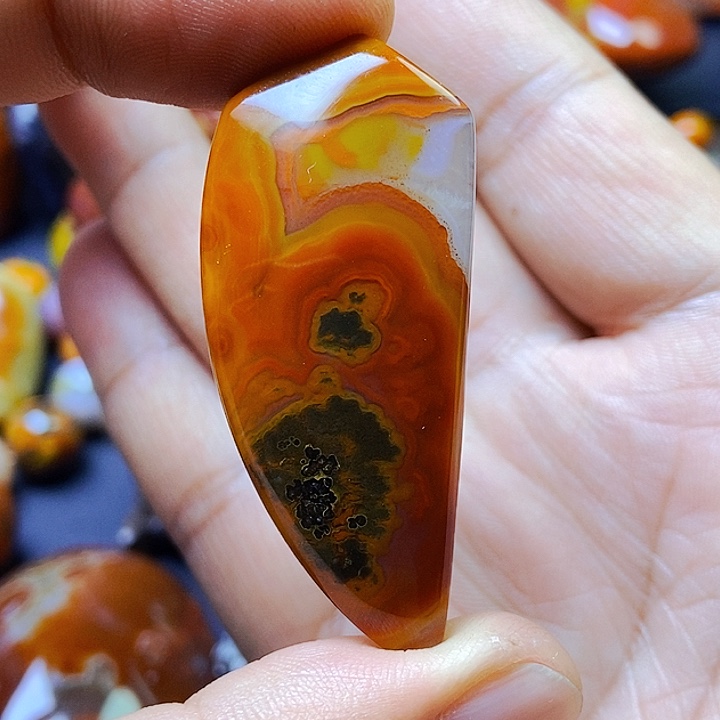 玛瑙/玉髓颈饰未镶嵌