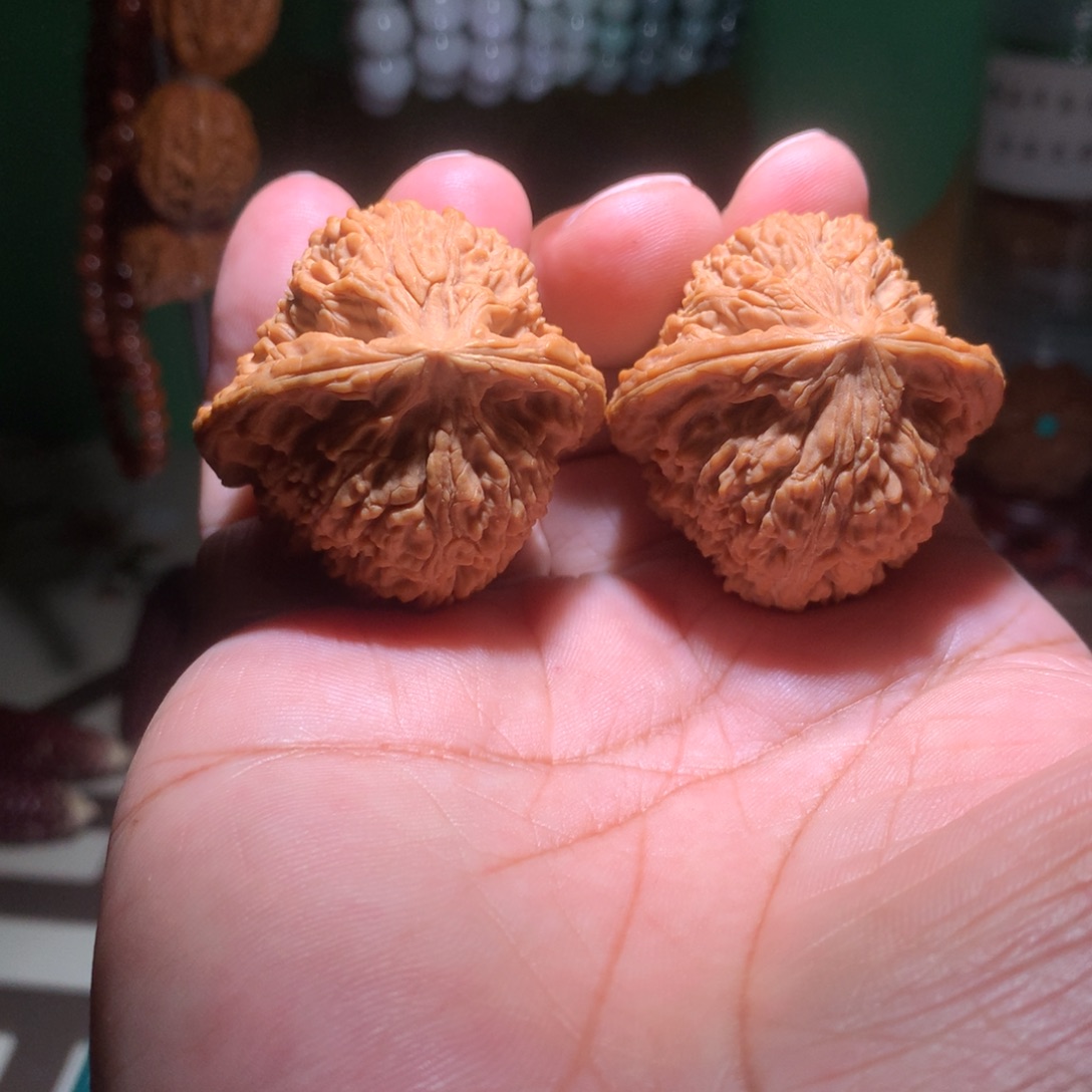****文玩核桃吊坠南疆石   40