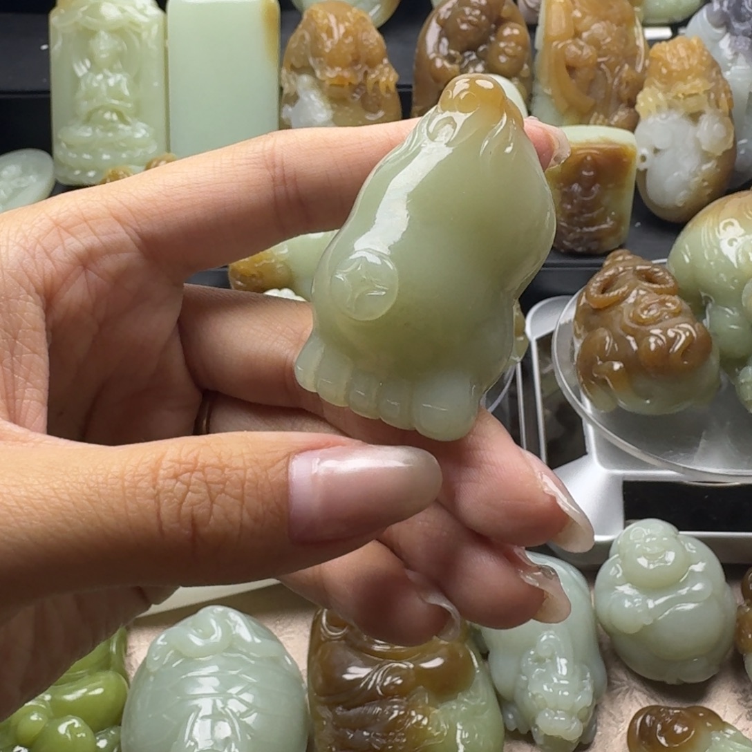 和田玉未镶嵌挂件