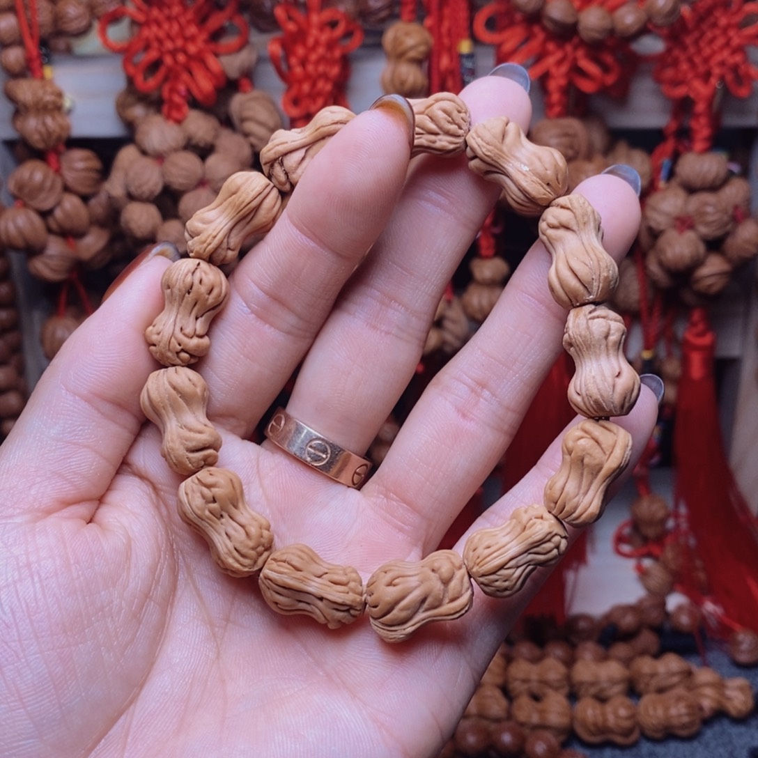 桃核吊坠龙纹桃枭