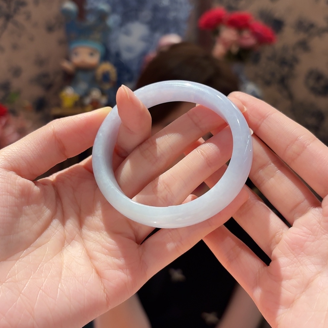 翡翠手镯未镶嵌58.2圈口贵妃