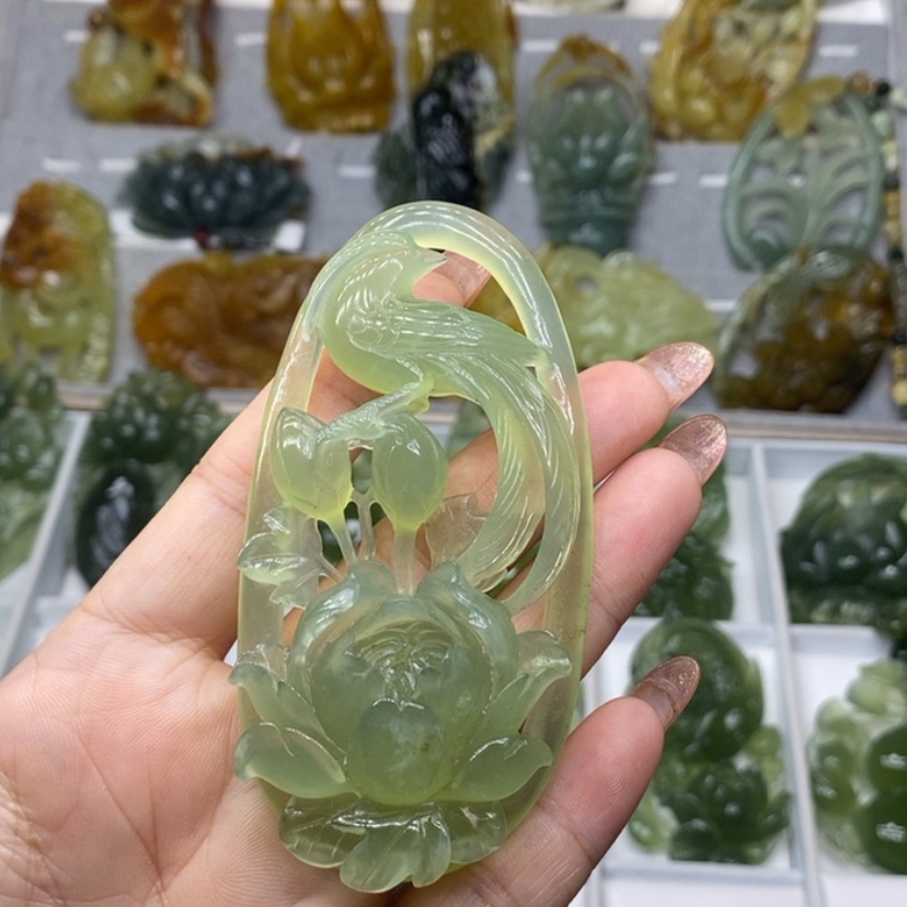 【闪购商品】蛇纹石玉颈饰未镶嵌
