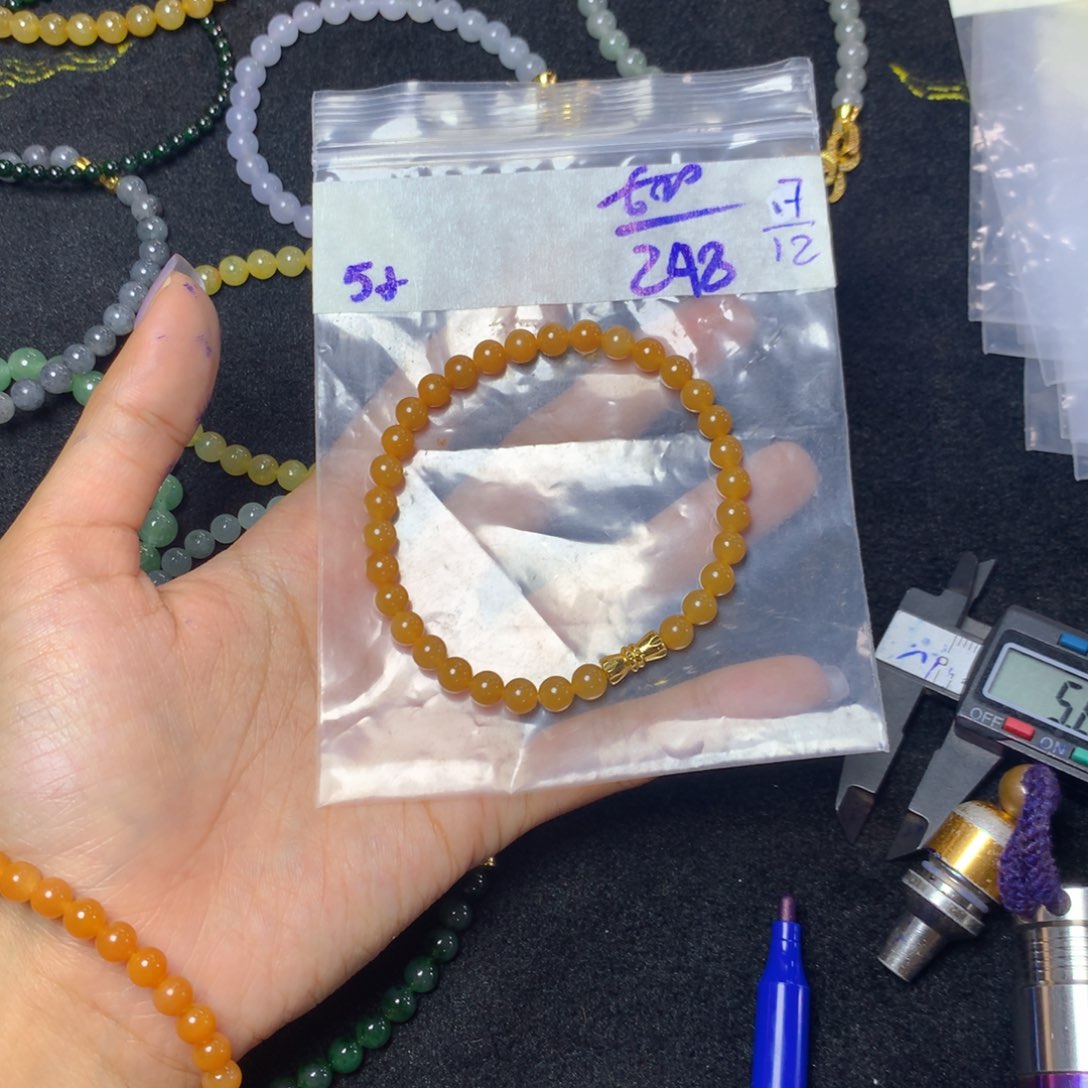 定制翡翠未镶嵌天然缅甸翡翠多样性