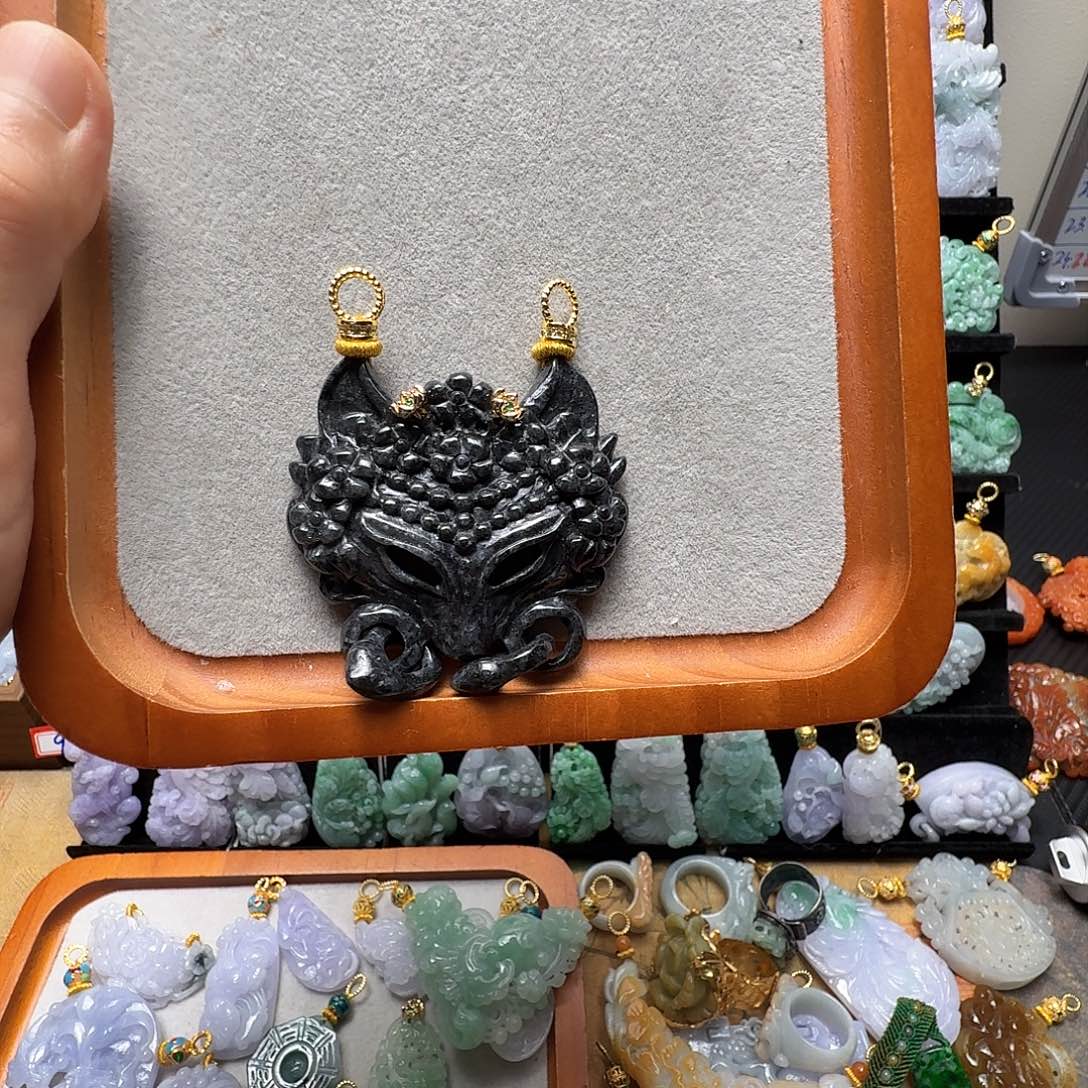 吊坠(赠链)未镶嵌翡翠