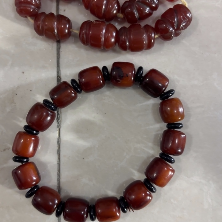 靠***己大叶紫檀（黑酸枝木类）