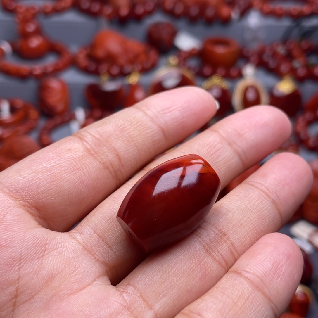 南红玛瑙未镶嵌珠宝奇石桶珠吊坠