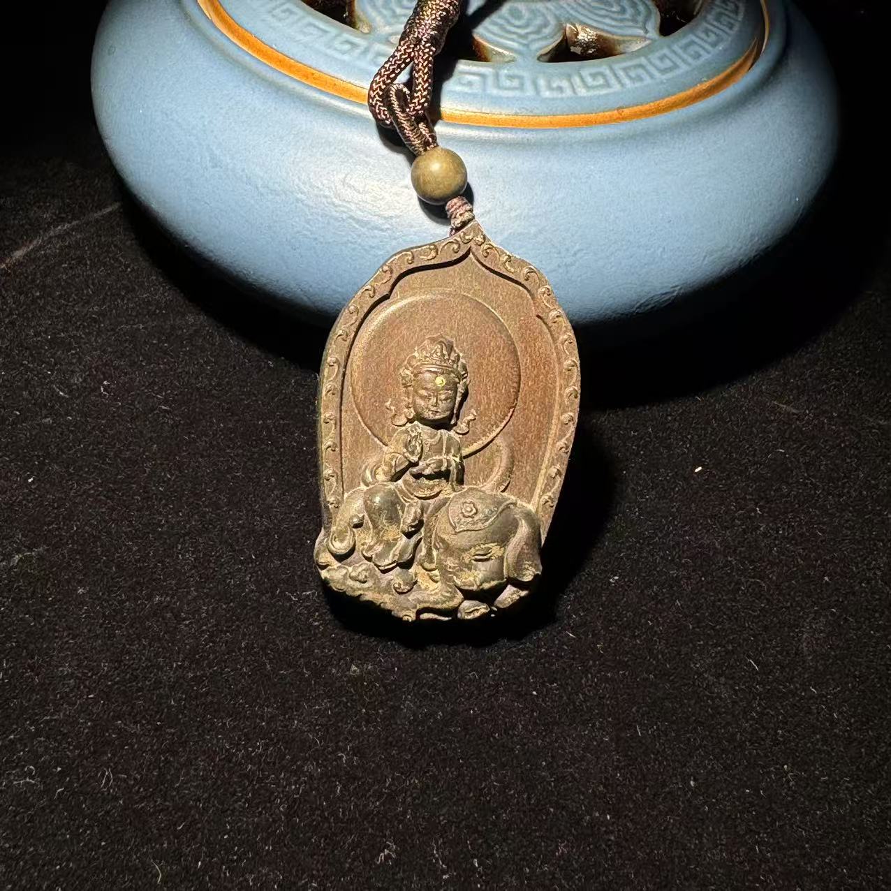 绳之运【爆款】老山檀香八大守护牌子吊坠