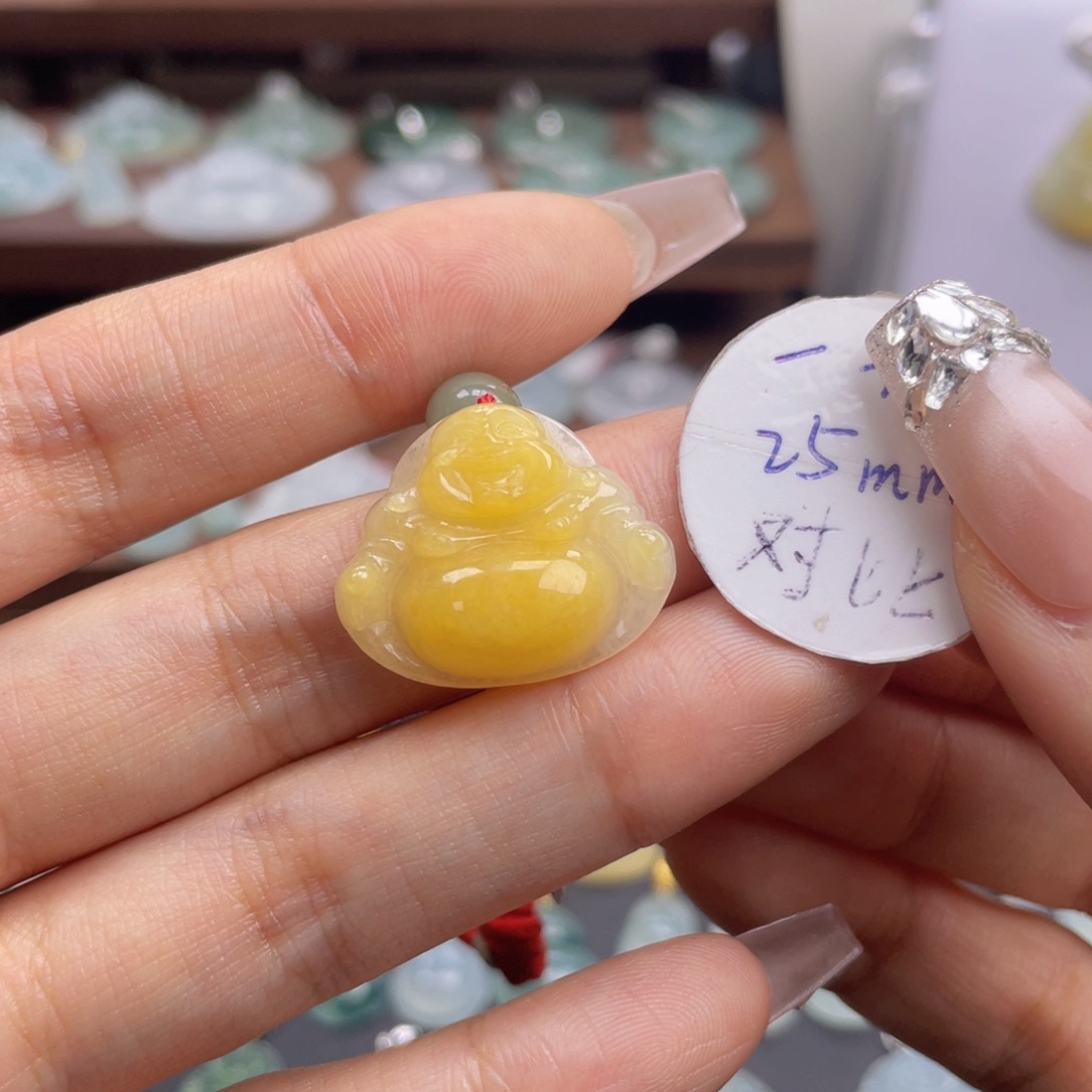 颈饰未镶嵌翡翠佛公