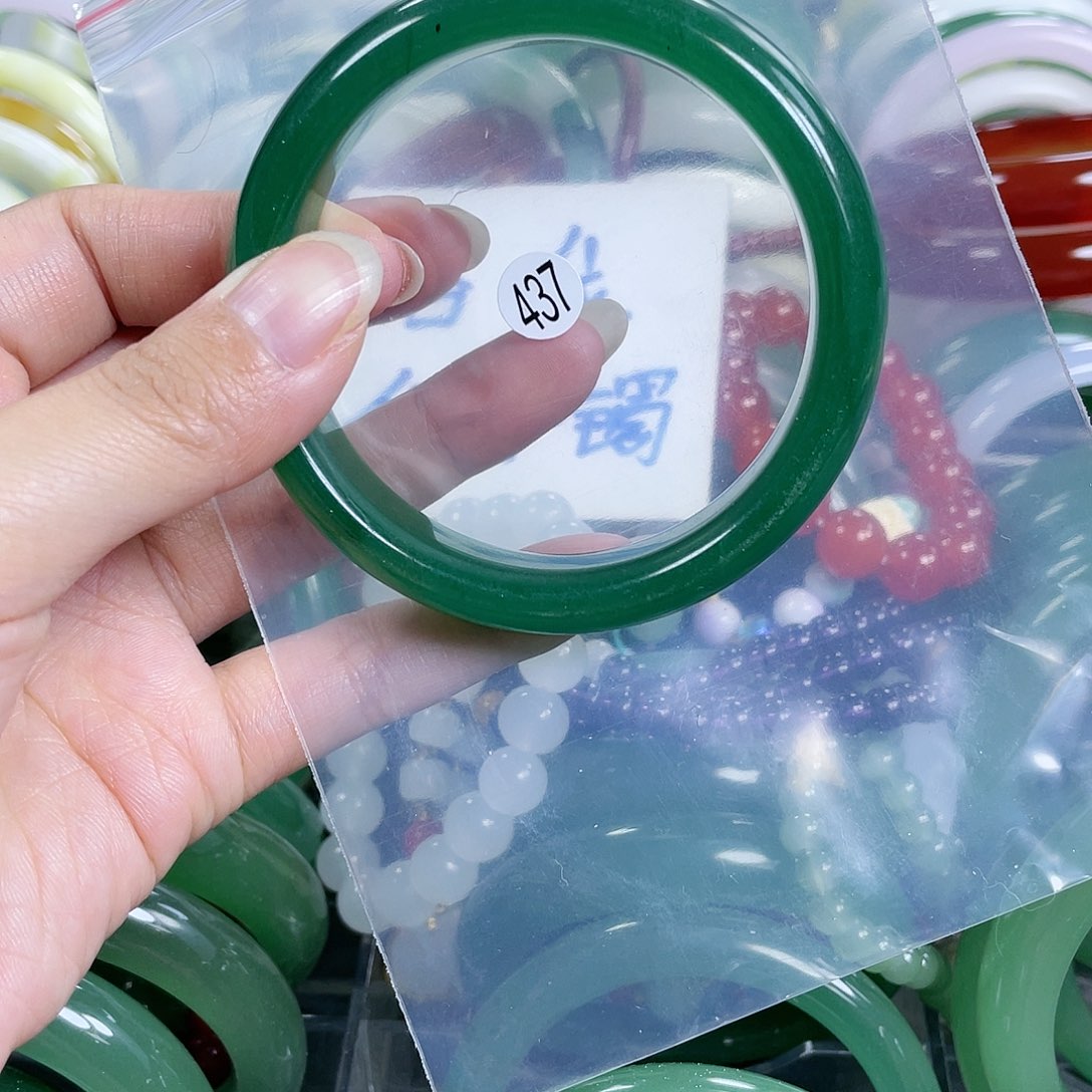 石英质玉手镯未镶嵌58