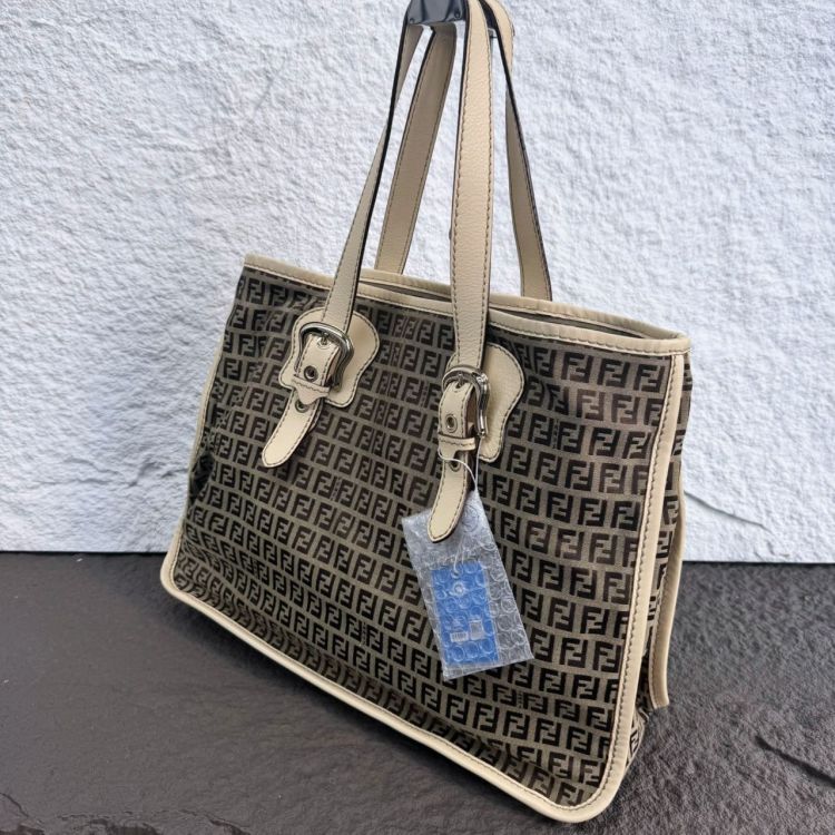 95新/芬迪/包包/[251231NKWC]/C1896322884