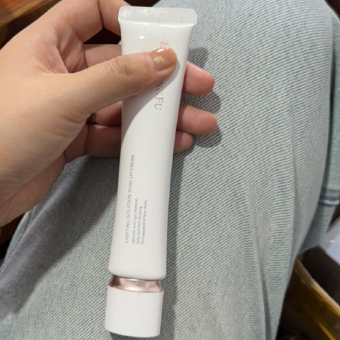 宫脸素颜霜化妆包实用