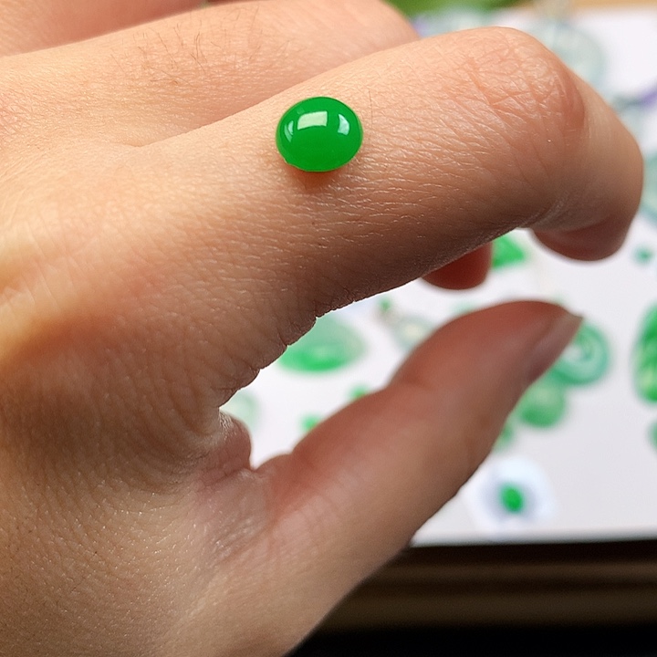 翡翠吊坠(不含链)未镶嵌大*童蛋面